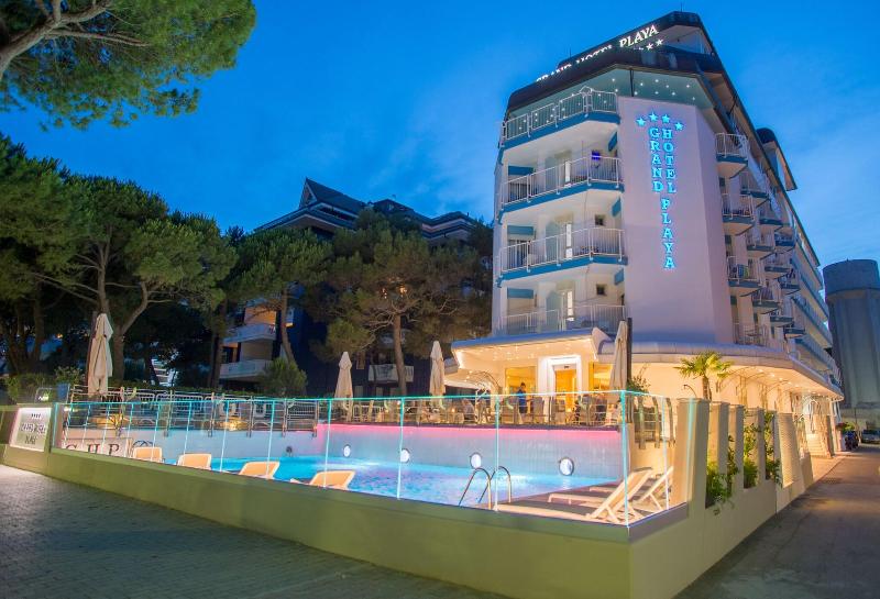 Grand Hotel Playa - Havuz