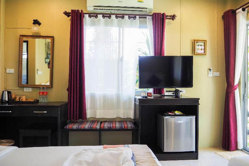 Lanta Castaway Beach Resort - Oda
