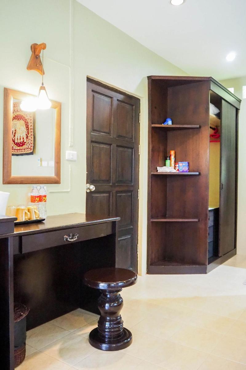 Lanta Castaway Beach Resort - Oda