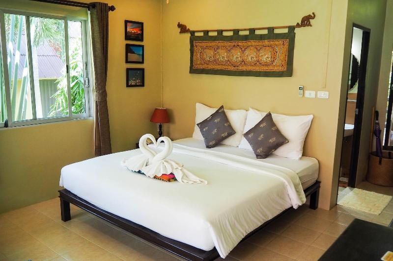 Lanta Castaway Beach Resort - Oda