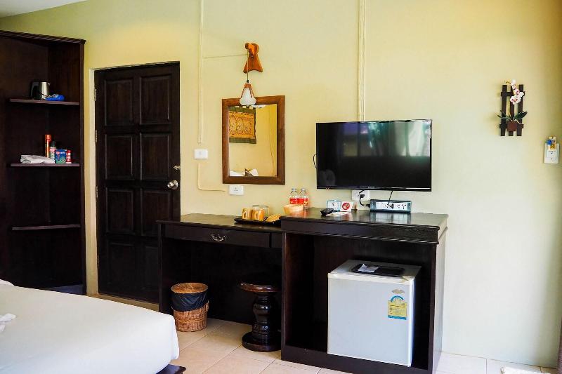 Lanta Castaway Beach Resort - Oda