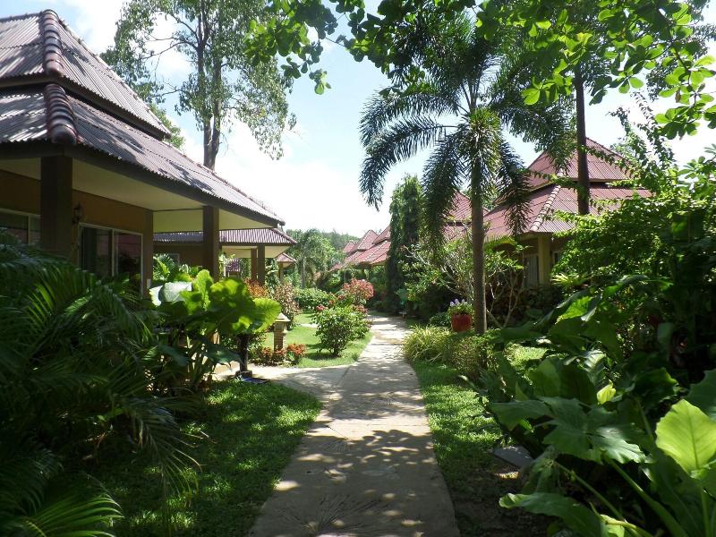 Lanta Castaway Beach Resort - Oda