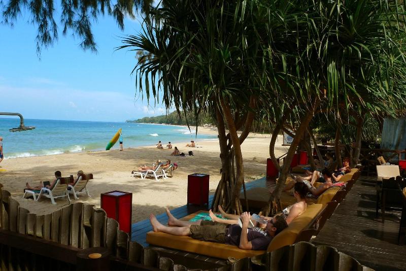 Lanta Castaway Beach Resort - Plaj