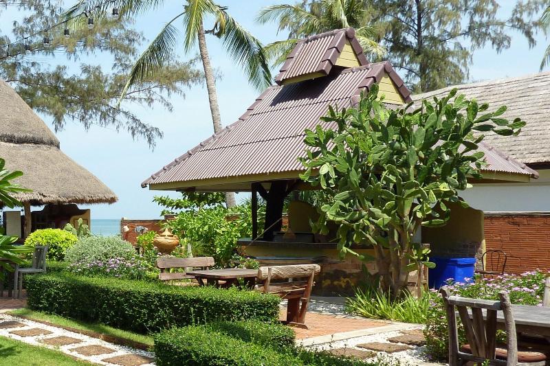 Lanta Castaway Beach Resort - Teras