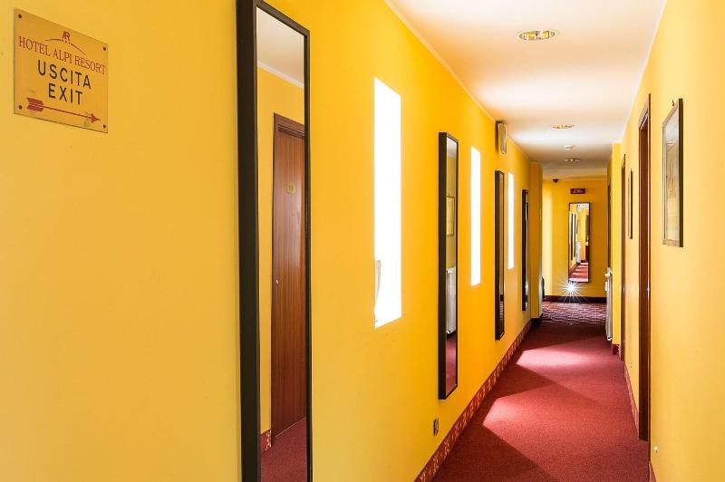 Alpi Resort - Lobi
