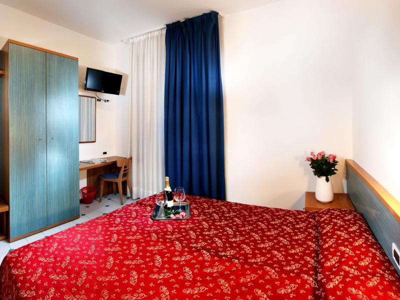 Hotel Mediterraneo - Oda