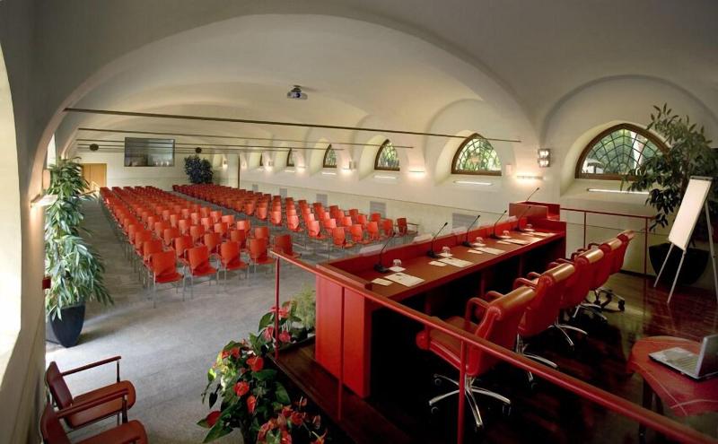 Albergo dell'Agenzia - Toplantı