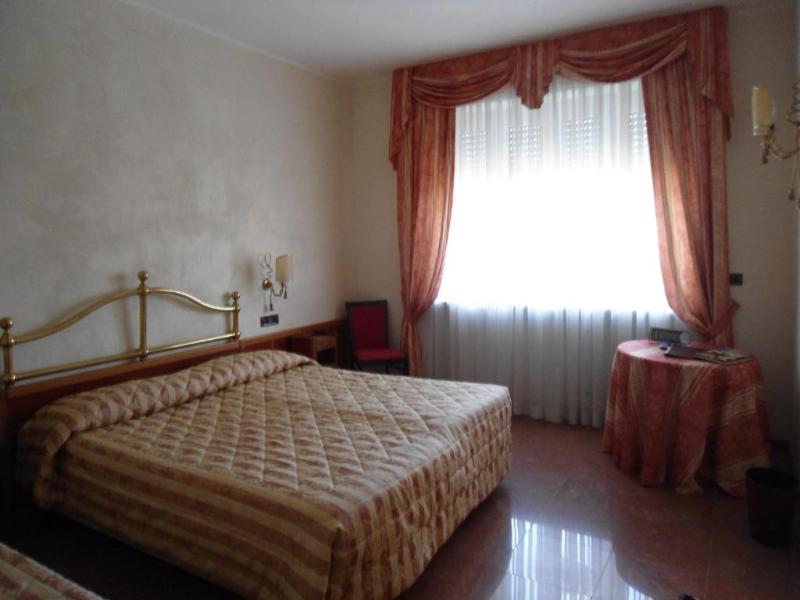 Hotel Continental - Oda