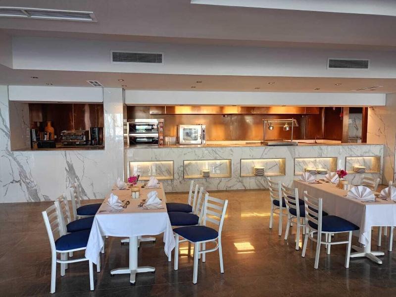 Porto Sokhna Beach Resort & Spa - Restoran