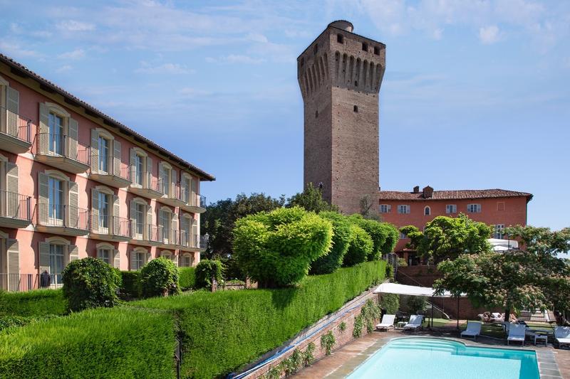 Castello di Santa Vittoria - Havuz