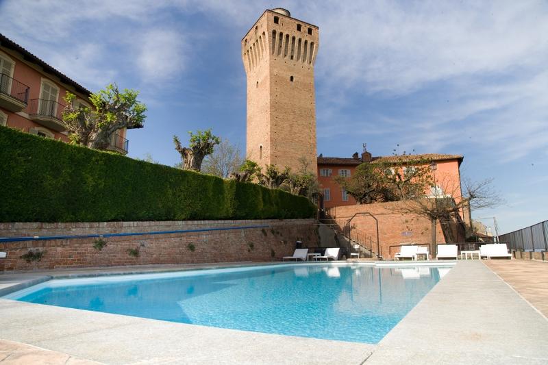 Castello di Santa Vittoria - Havuz