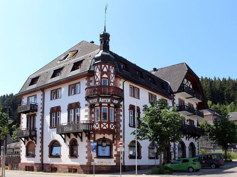 Neustädter Hof - Genel