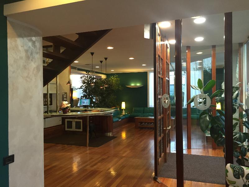 Business Hotel - Lobi