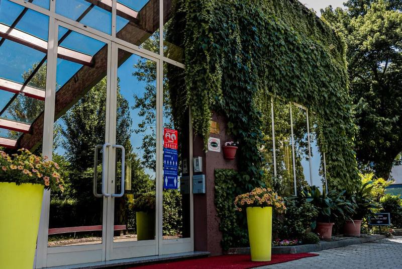 Business Hotel - Genel
