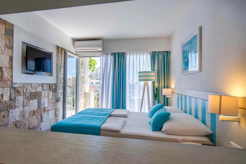 Castellastva Hotel - Oda
