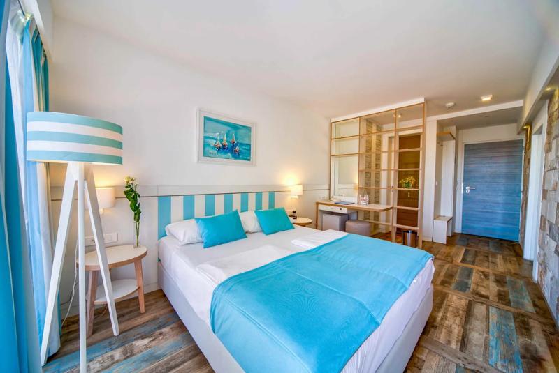 Castellastva Hotel - Oda