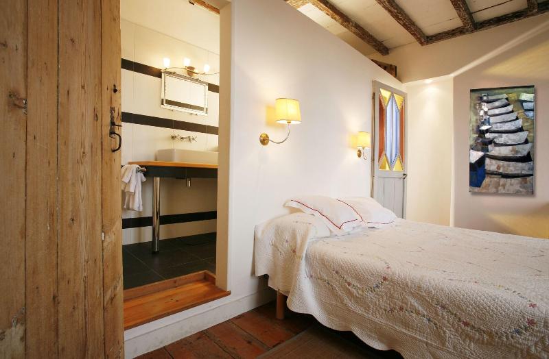 La Porte Rouge Chambres d'Hotes - Oda