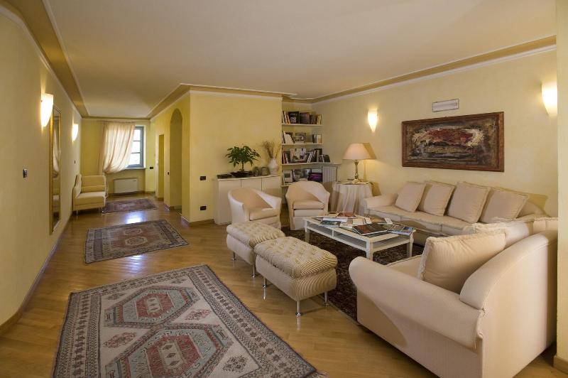 Albergo Castiglione - Lobi