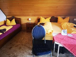 B + B Hotel Titisee Sonnenmatte nahe Badeparadies fotoÄŸrafÄ±