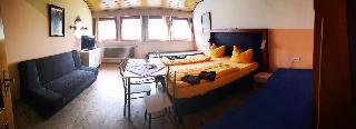 B + B Hotel Titisee Sonnenmatte nahe Badeparadies fotoÄŸrafÄ±