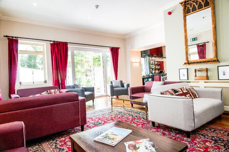 Orestone Manor - Lobi