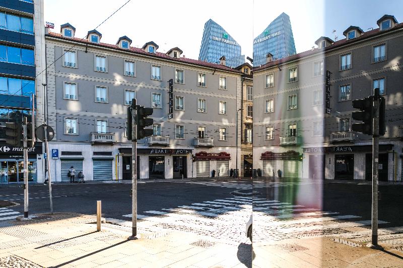 Heart Hotel - Genel