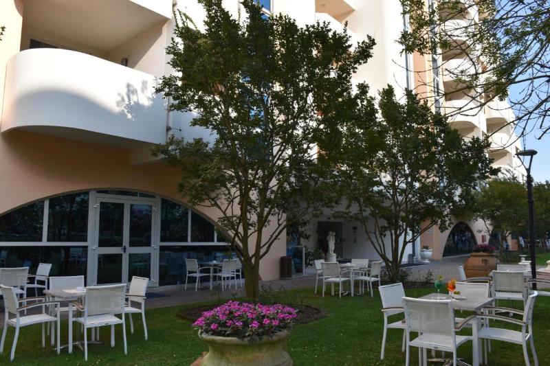 Aparthotel Holiday - Lobi