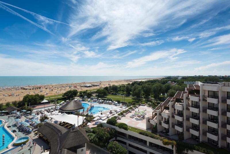 Aparthotel Holiday - Genel