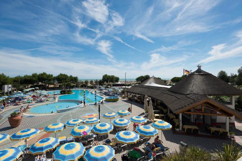 Aparthotel Holiday - Genel