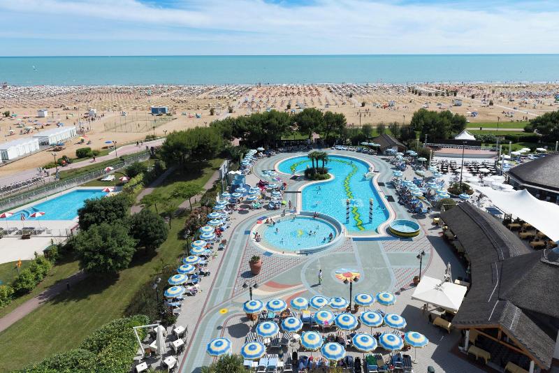 Aparthotel Holiday - Genel