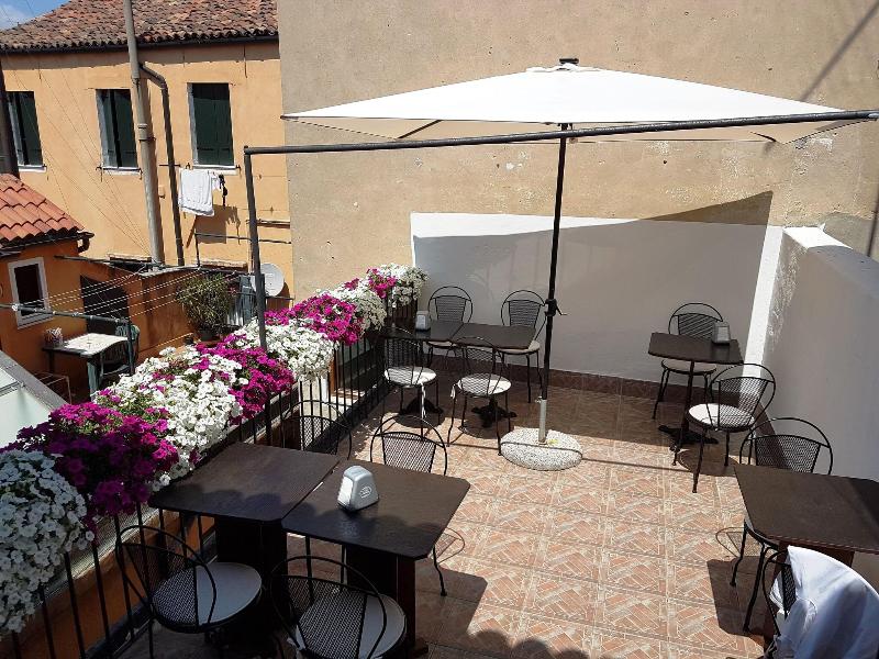 Al Portico Guest House - Restoran