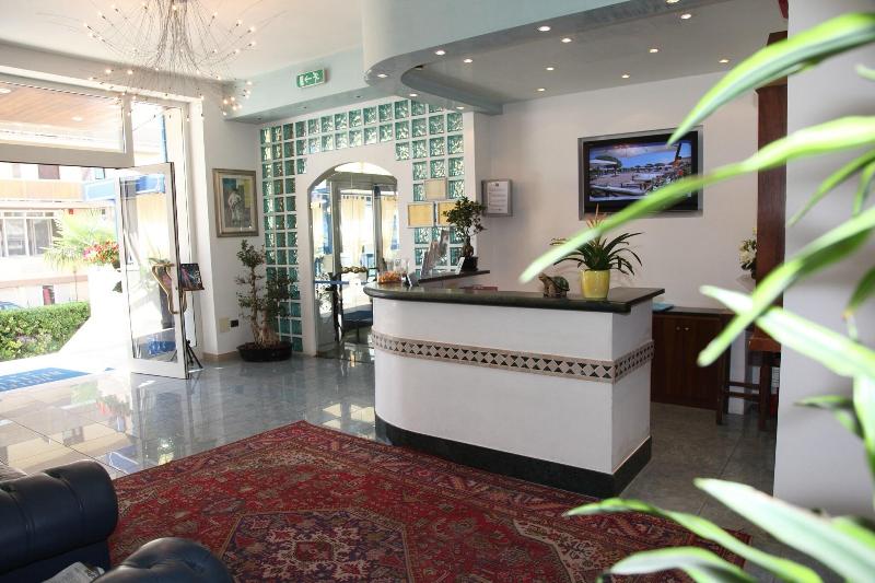 Hotel Bellevue - Lobi