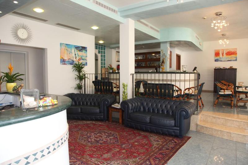 Hotel Bellevue - Lobi