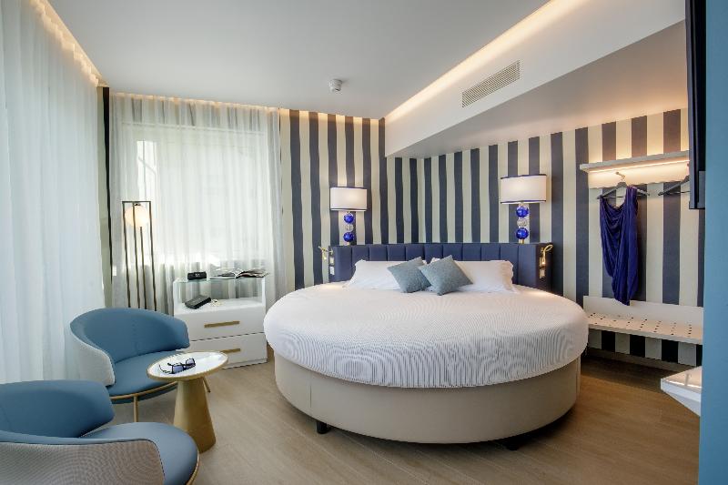 Ambasciatori Suite Hotel - Oda