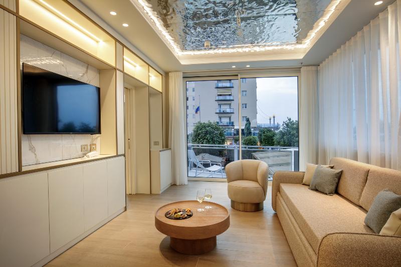 Ambasciatori Suite Hotel - Oda