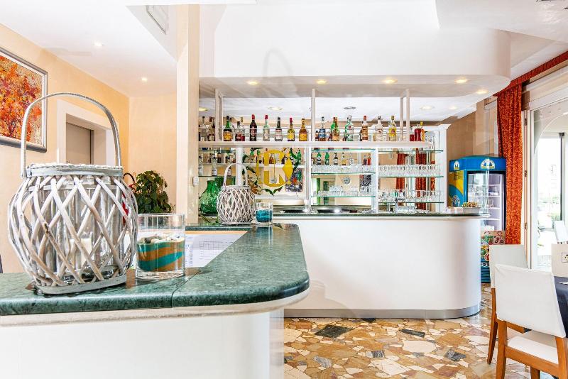 Hotel Karinzia - Bar