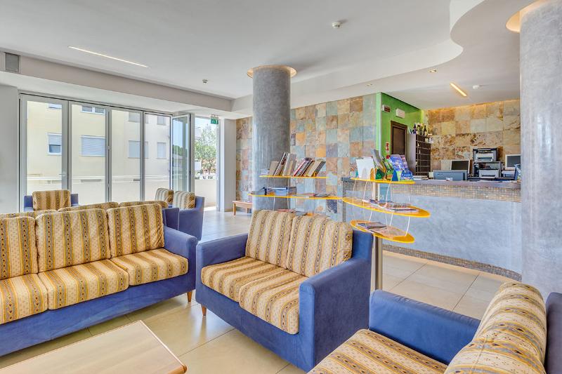 Hotel Ambassador - Lobi