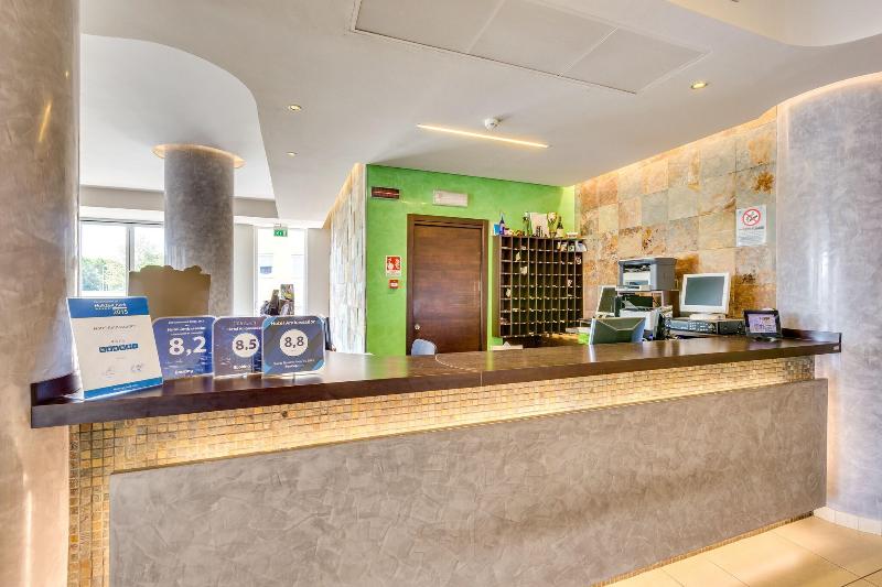 Hotel Ambassador - Lobi