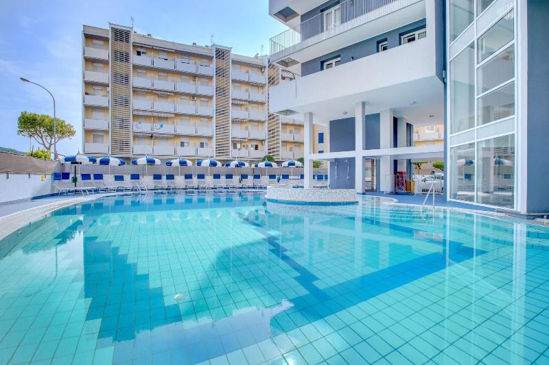 Hotel Ambassador - Havuz
