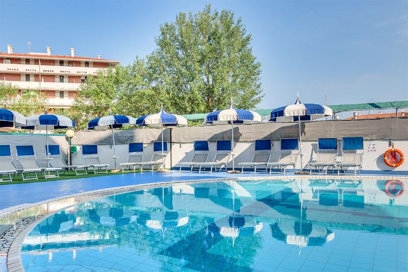 Hotel Ambassador - Havuz