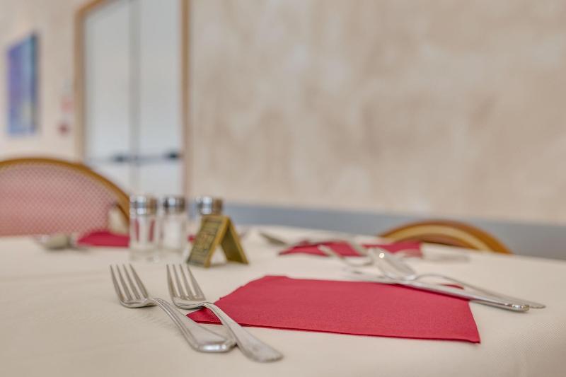 Hotel Ambassador - Restoran