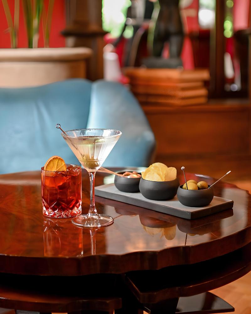 Regency - Bar