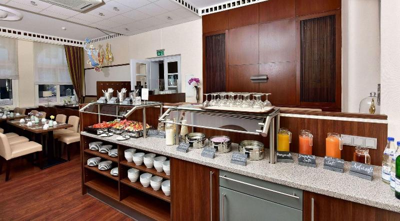 Frühlings-Hotel - Genel