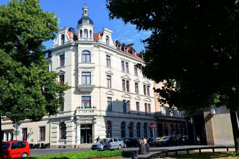 Frühlings-Hotel - Genel