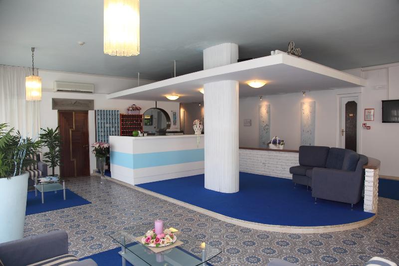 Hotel Pigalle - Lobi