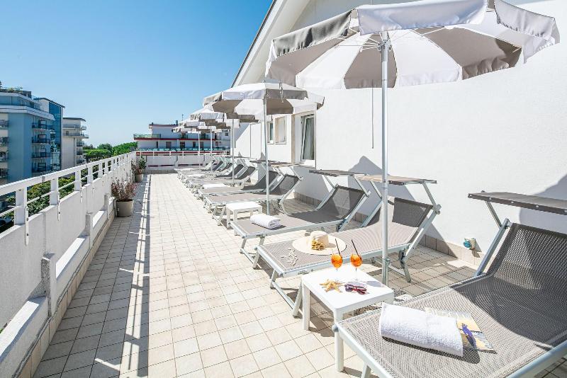 Hotel Pigalle - Teras