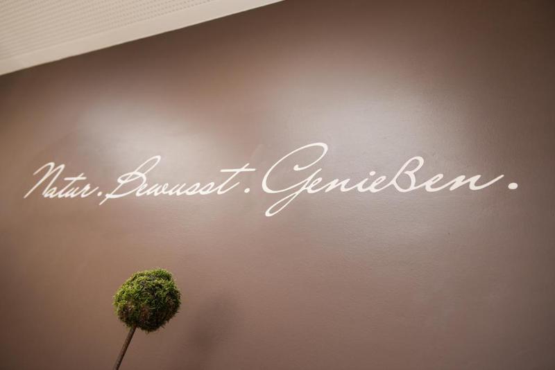 Mein Hotel Fast - Genel