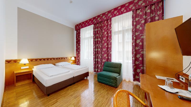 Hotel Post - Oda
