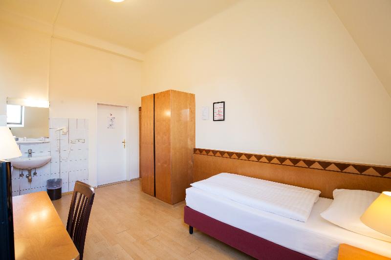 Hotel Post - Oda
