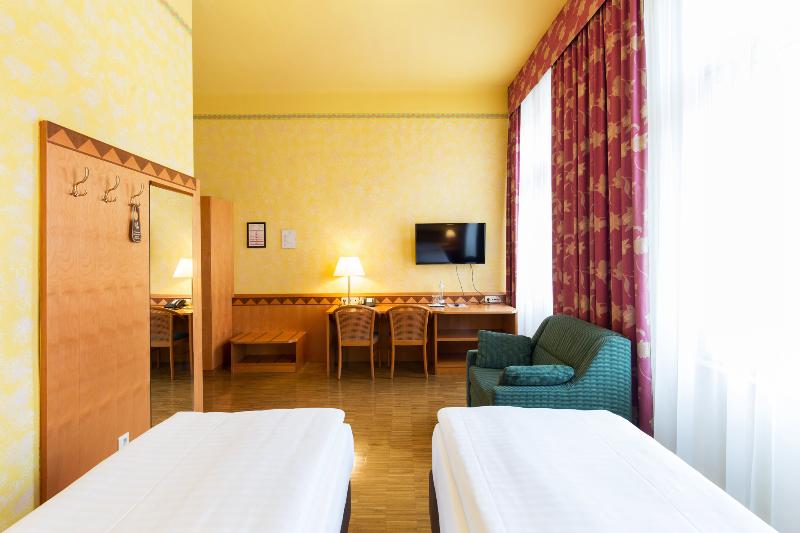 Hotel Post - Oda